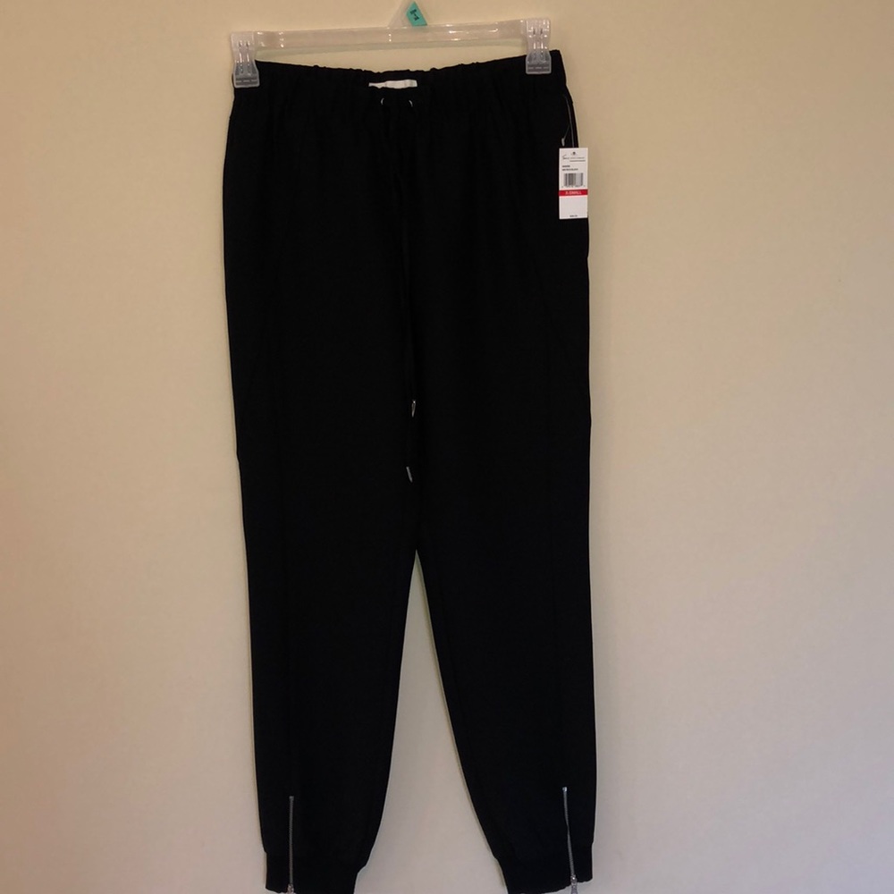 Vince Camuto rich black pant w zipper at leg xs
